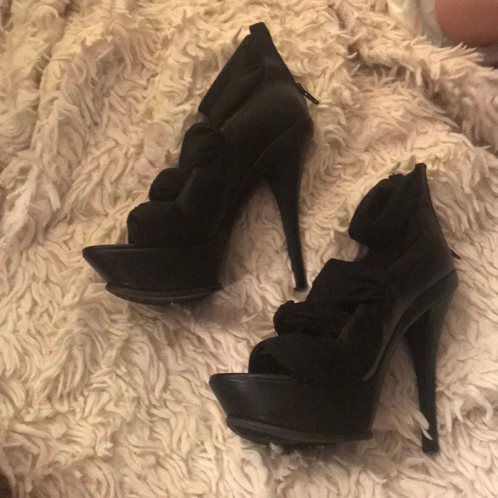 Platform heels. - Picture 2 of 2